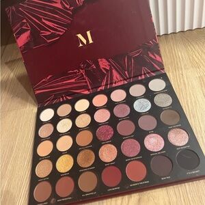 35TE Tease the season Morphe eyeshadow palette